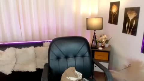 Snapshot of sublime_diva chatting on 7, 11, 2025 ISABEL online show from 7, 11, 2025