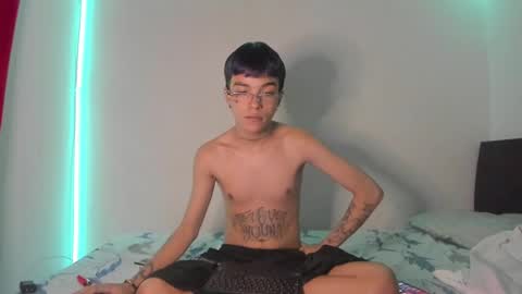 Snapshot of submissive_boyy_ chatting on 28, 12, 2024 nico online show from 28, 12, 2024