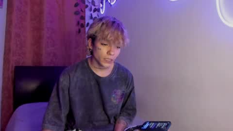 Snapshot of submissive_boyy_ chatting on 25, 4, 2026 nico online show from 25, 4, 2026