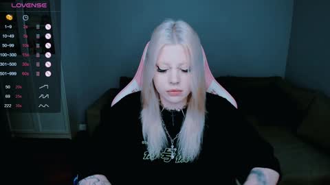 Snapshot of succubus_leslie chatting on 3, 12, 2024 succubus_leslie online show from 3, 12, 2024