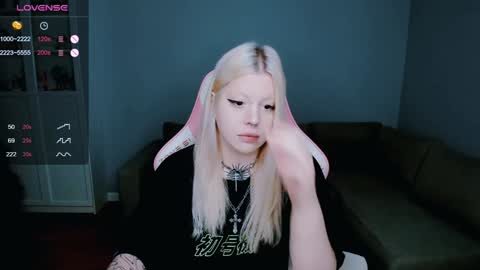 Snapshot of succubus_leslie chatting on 22, 12, 2024 succubus_leslie online show from 22, 12, 2024