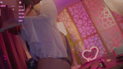 Succubus RoseMilk online show from 21, 9, 2025