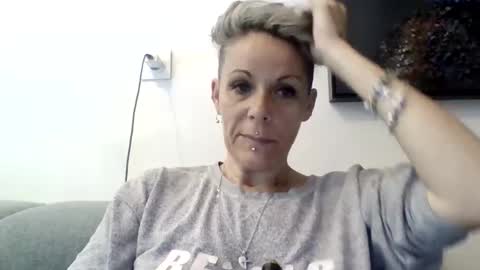 sucrette5629 online show from 21, 4, 2026