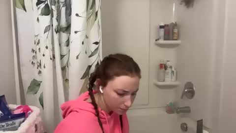 Snapshot of suerrab3304 chatting on 18, 10, 2025 suerrab3304 online show from 18, 10, 2025