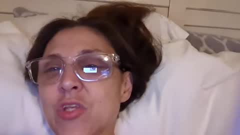 Snapshot of suga2023 chatting on 20, 12, 2025 suga2023 online show from 20, 12, 2025