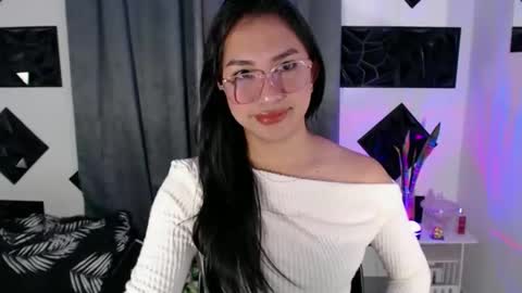 sugar_chloe17 online show from 17, 10, 2025