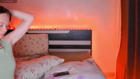 Snapshot of sugarsin_ chatting on 19, 7, 2026 Lola online show from 19, 7, 2026