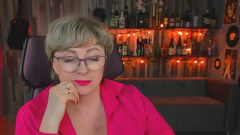 Vivien online show from 7, 12, 2024