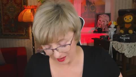 Vivien online show from 11, 12, 2024