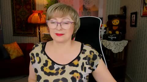 Vivien online show from 12, 12, 2024