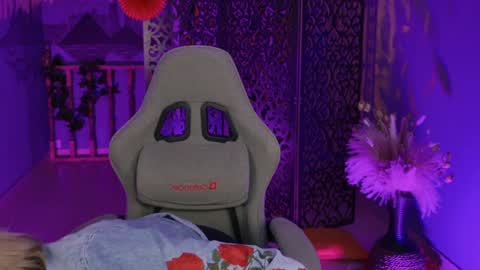 Vivien online show from 15, 12, 2024