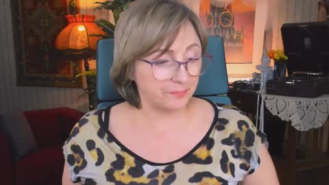 Vivien online show from 5, 2, 2025