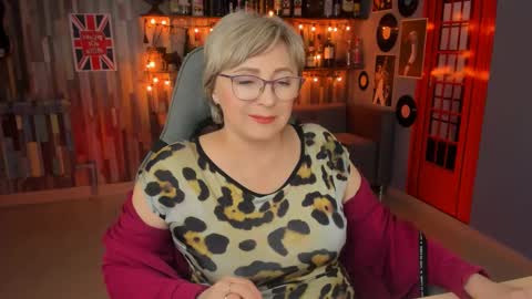 Vivien online show from 15, 2, 2025