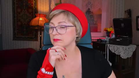 Vivien online show from 6, 3, 2025