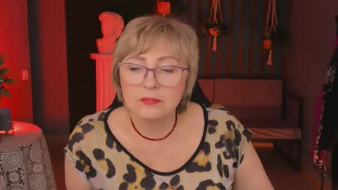 Vivien online show from 12, 3, 2025
