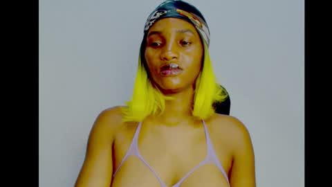 Snapshot of sugax_cuntwetxx chatting on 21, 9, 2025 Ivy online show from 21, 9, 2025