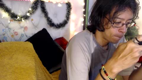 Snapshot of suggabrown_ chatting on 15, 12, 2024 suggabrown_ online show from 15, 12, 2024