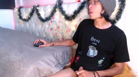 Snapshot of suggabrown_ chatting on 1, 1, 2025 suggabrown_ online show from 1, 1, 2025