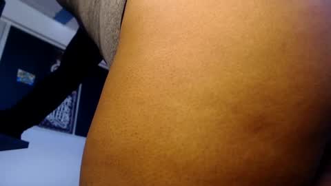 Snapshot of suggabrown_ chatting on 7, 1, 2025 suggabrown_ online show from 7, 1, 2025
