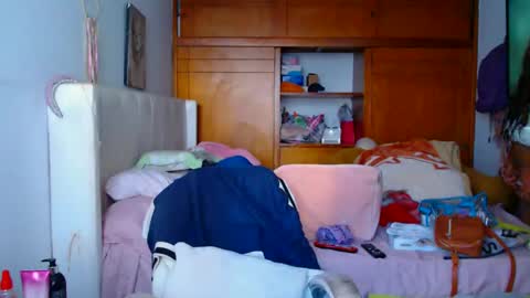 Cami   Back in 2 hours online show from 19, 1, 2025