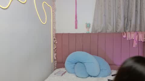 Snapshot of sukilove18 chatting on 25, 9, 2025 sukilove18 online show from 25, 9, 2025