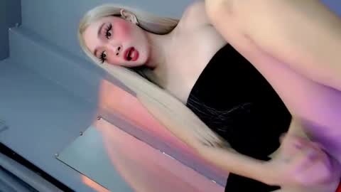 Snapshot of sultrybadbabe chatting on 16, 10, 2025 sultrybadbabe online show from 16, 10, 2025