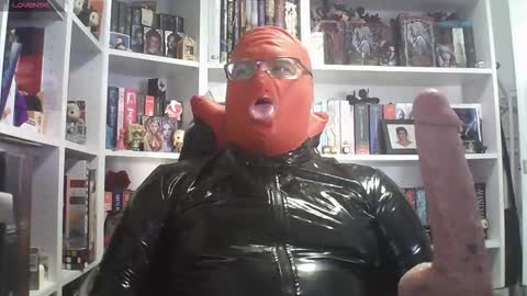 Snapshot of sumisolatex chatting on 17, 12, 2025 Sumisolatex online show from 17, 12, 2025