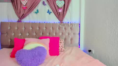 summer_girls01 online show from 10, 7, 2026