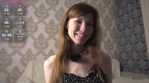 Snapshot of summer_hazee chatting on 30, 10, 2025 Leia online show from 30, 10, 2025