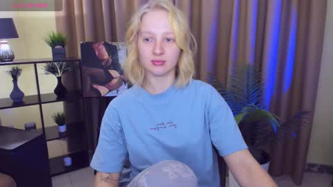 Snapshot of summerjem chatting on 3, 12, 2025 summerjem online show from 3, 12, 2025