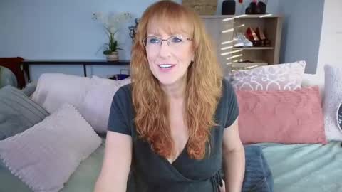 Snapshot of summerknightzzz chatting on 22, 1, 2025 SummerKnightzzz online show from 22, 1, 2025