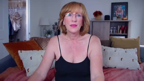 Snapshot of summerknightzzz chatting on 26, 9, 2025 SummerKnightzzz online show from 26, 9, 2025