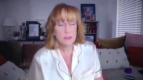 Snapshot of summerknightzzz chatting on 17, 11, 2025 SummerKnightzzz online show from 17, 11, 2025