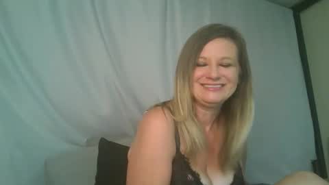 Snapshot of summerxoxo69 chatting on 9, 6, 2026 Summerxoxo69 online show from 9, 6, 2026