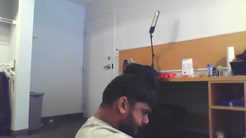 Snapshot of sundoog chatting on 5, 3, 2025 Sundoog online show from 5, 3, 2025