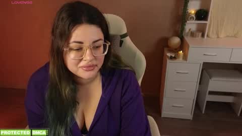 Tina. Im topless model  online show from 27, 11, 2025