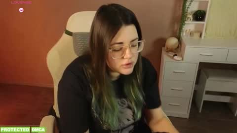 Tina. Im topless model  online show from 14, 1, 2026