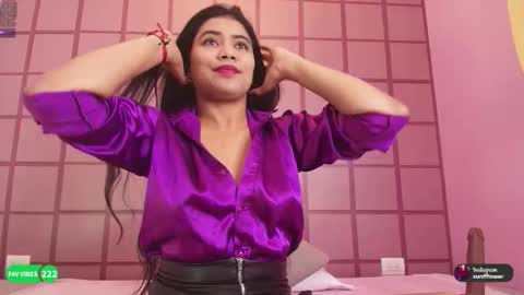 Snapshot of sunflower_28 chatting on 14, 10, 2025 Liss online show from 14, 10, 2025