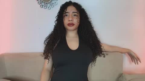 Aillyn Perez online show from 9, 2, 2026