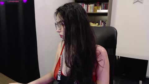 Snapshot of sunflower_uwu chatting on 3, 12, 2024 violetta online show from 3, 12, 2024