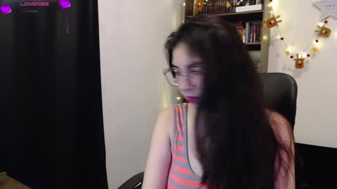 Snapshot of sunflower_uwu chatting on 28, 12, 2024 violetta online show from 28, 12, 2024