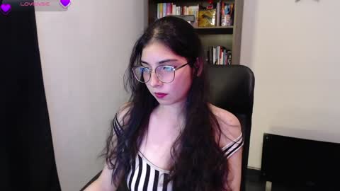 Snapshot of sunflower_uwu chatting on 9, 2, 2025 violetta online show from 9, 2, 2025
