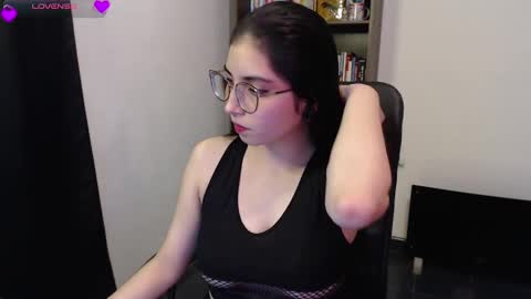 Snapshot of sunflower_uwu chatting on 25, 2, 2025 violetta online show from 25, 2, 2025