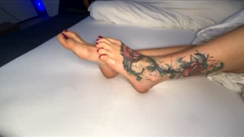 Snapshot of sunleonfeet chatting on 15, 12, 2025 Sunleon only feets online show from 15, 12, 2025