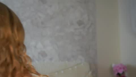 Lily online show from 12, 4, 2026