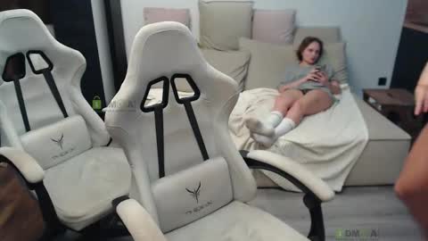 Snapshot of sunny1girl chatting on 29, 11, 2025 Alice and Sergey online show from 29, 11, 2025