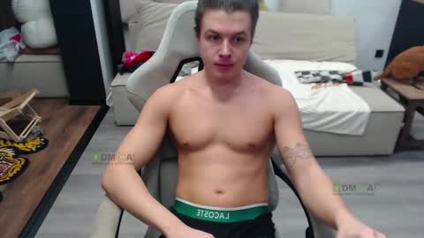 Snapshot of sunny1girl chatting on 17, 12, 2025 Alice and Sergey online show from 17, 12, 2025