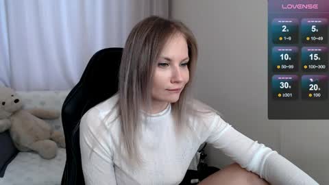 Snapshot of sunny_bunny6 chatting on 29, 4, 2026 Naomi online show from 29, 4, 2026