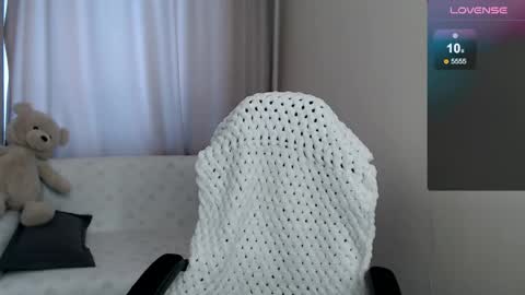 Snapshot of sunny_bunny6 chatting on 21, 5, 2026 Naomi online show from 21, 5, 2026