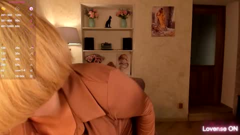 Snapshot of sunny_katty chatting on 3, 12, 2025 Sunny Katty online show from 3, 12, 2025